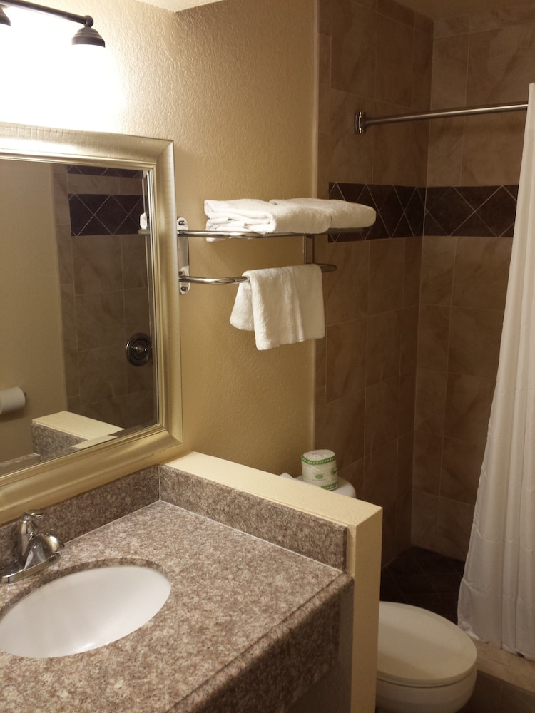 Travelodge by Wyndham San Diego SeaWorld 35/35