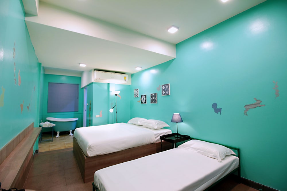 BADBED Hotel 13/28