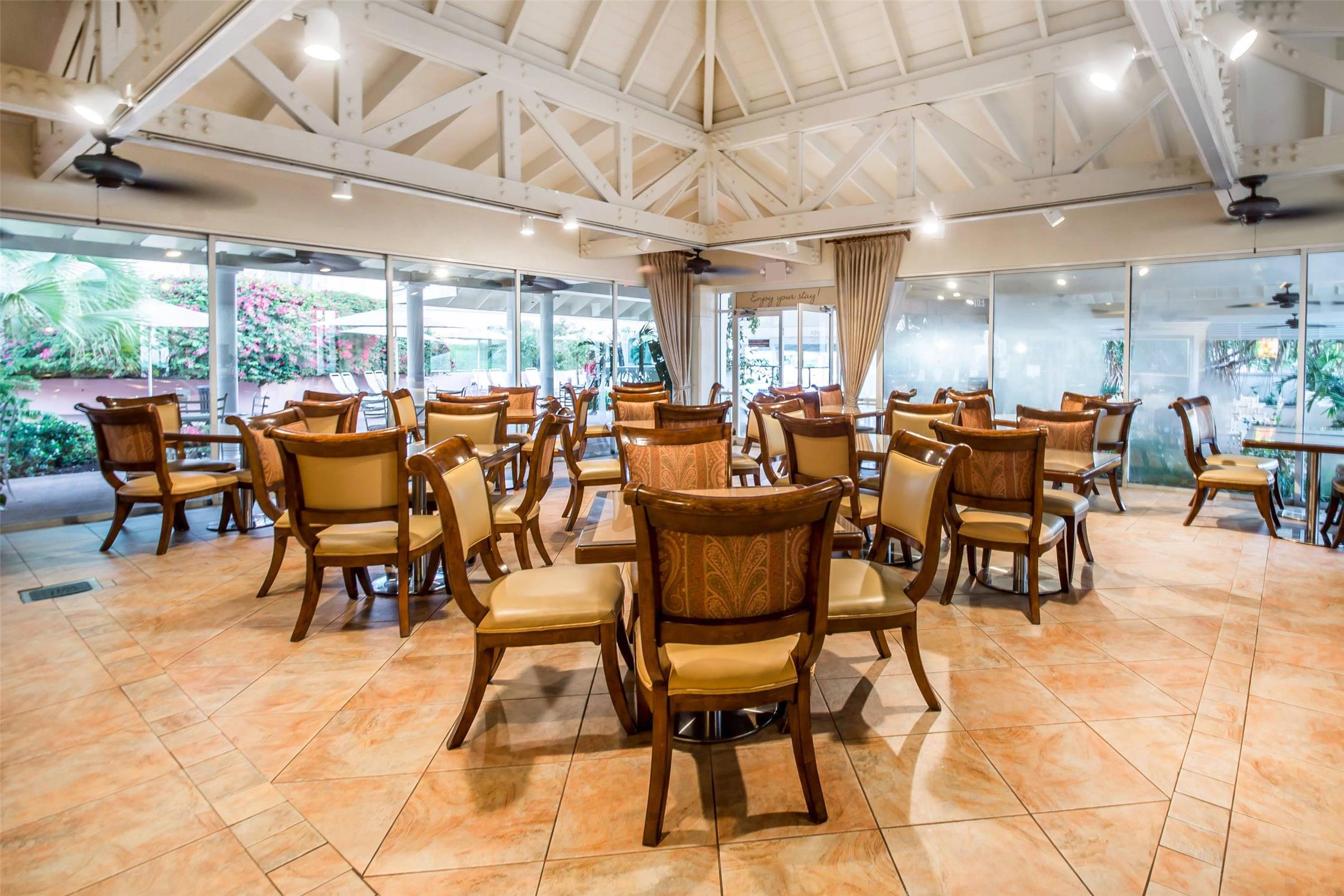 Comfort Suites Paradise Island 36/55