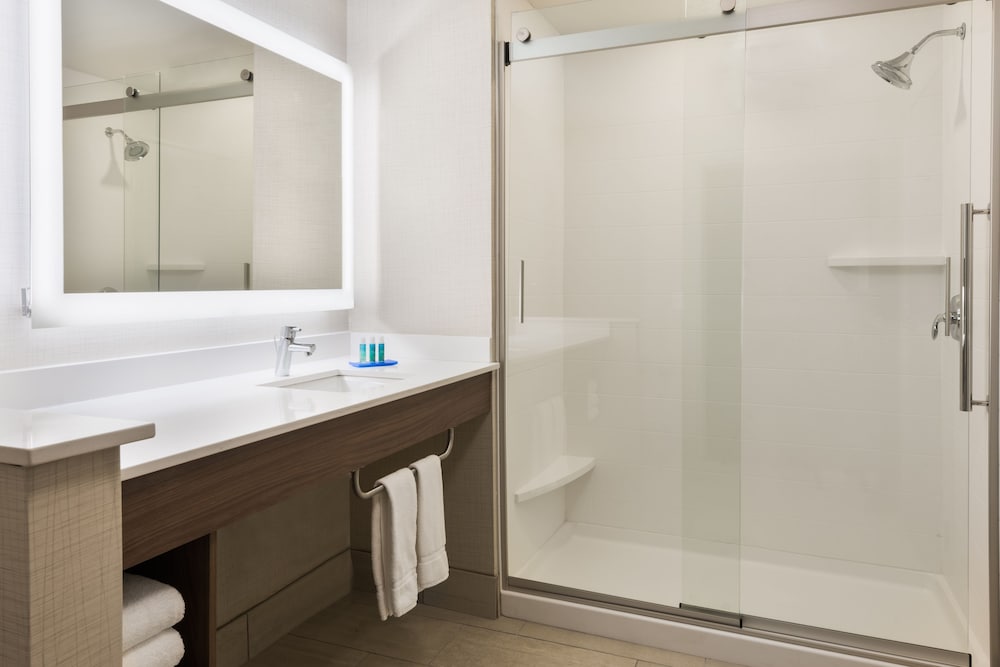 Holiday Inn Express And Suites Columbus Airport East 13/46