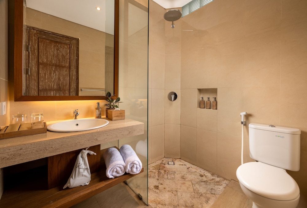 Kahayana Suites 43/47