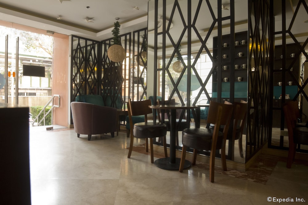 Regency Grand Suites 50/66