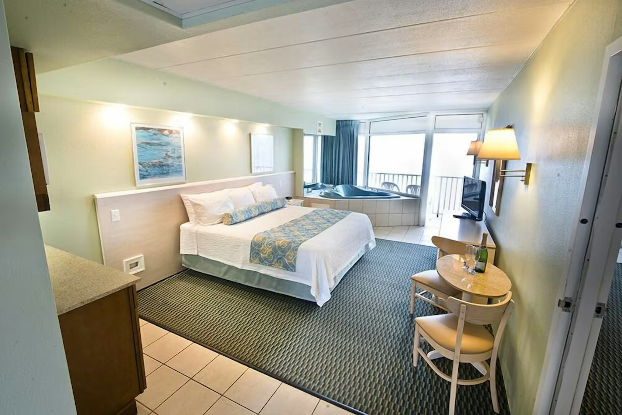 Room, King Bed, Ocean Front, Jetted Tub