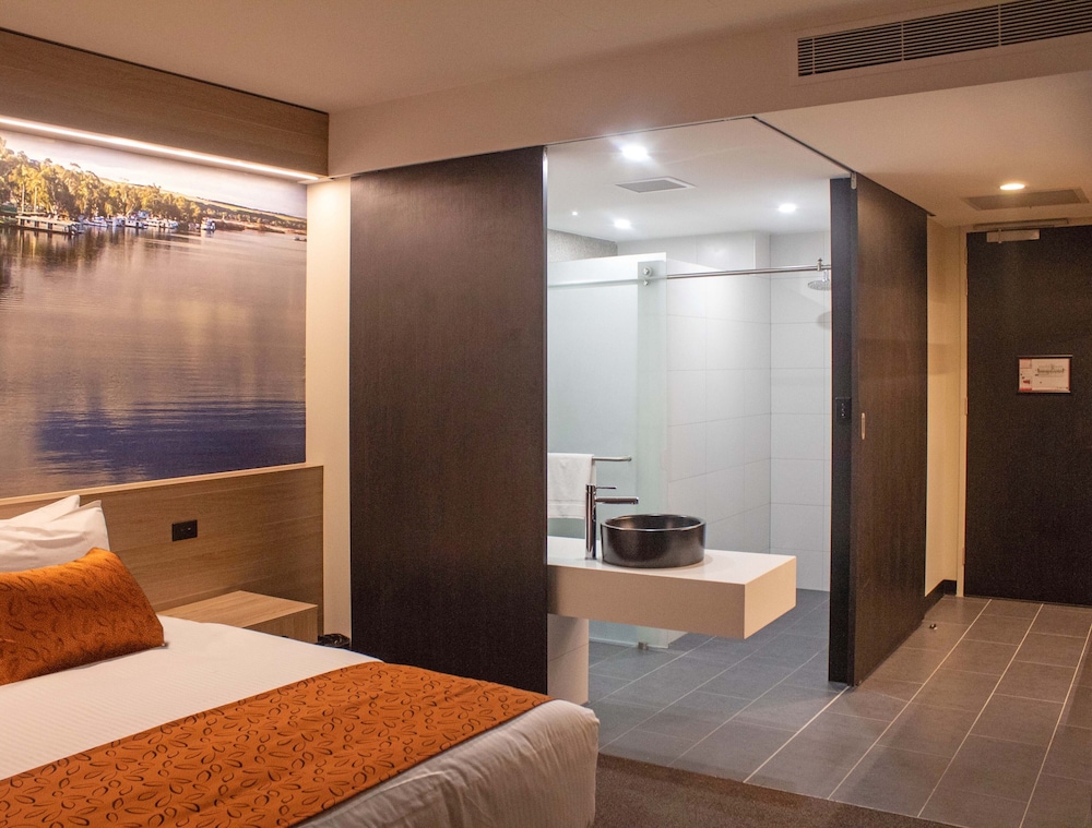 Bridgeport Hotel 15/34