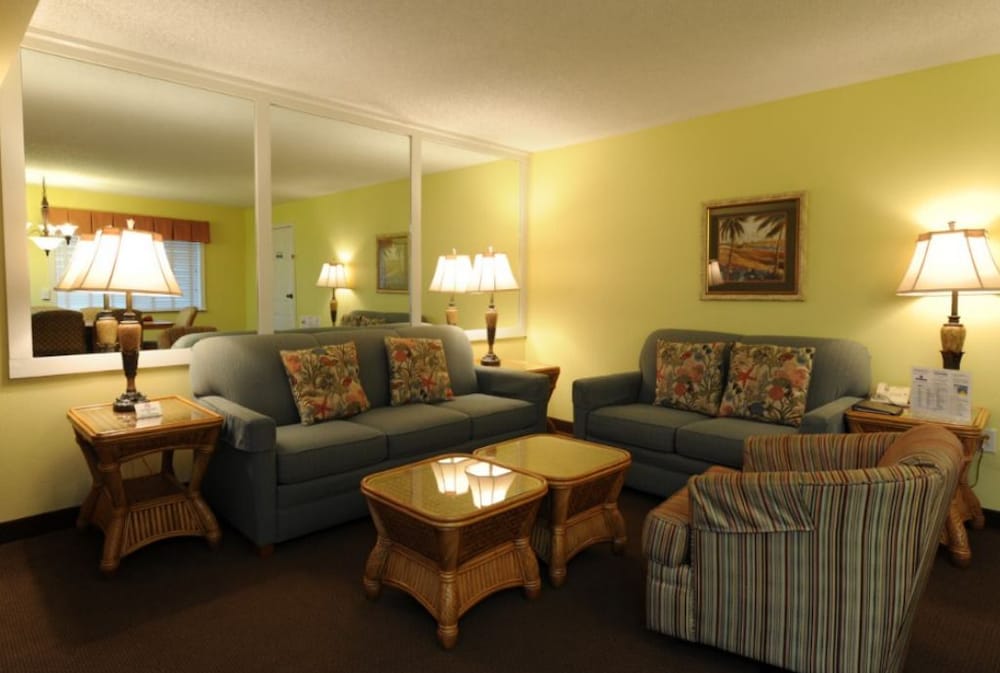 Destin Holiday Beach Resort 32/50
