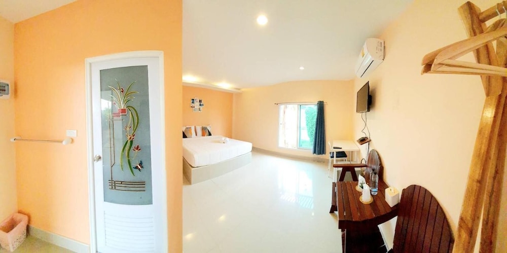 On Green Resort 7/50
