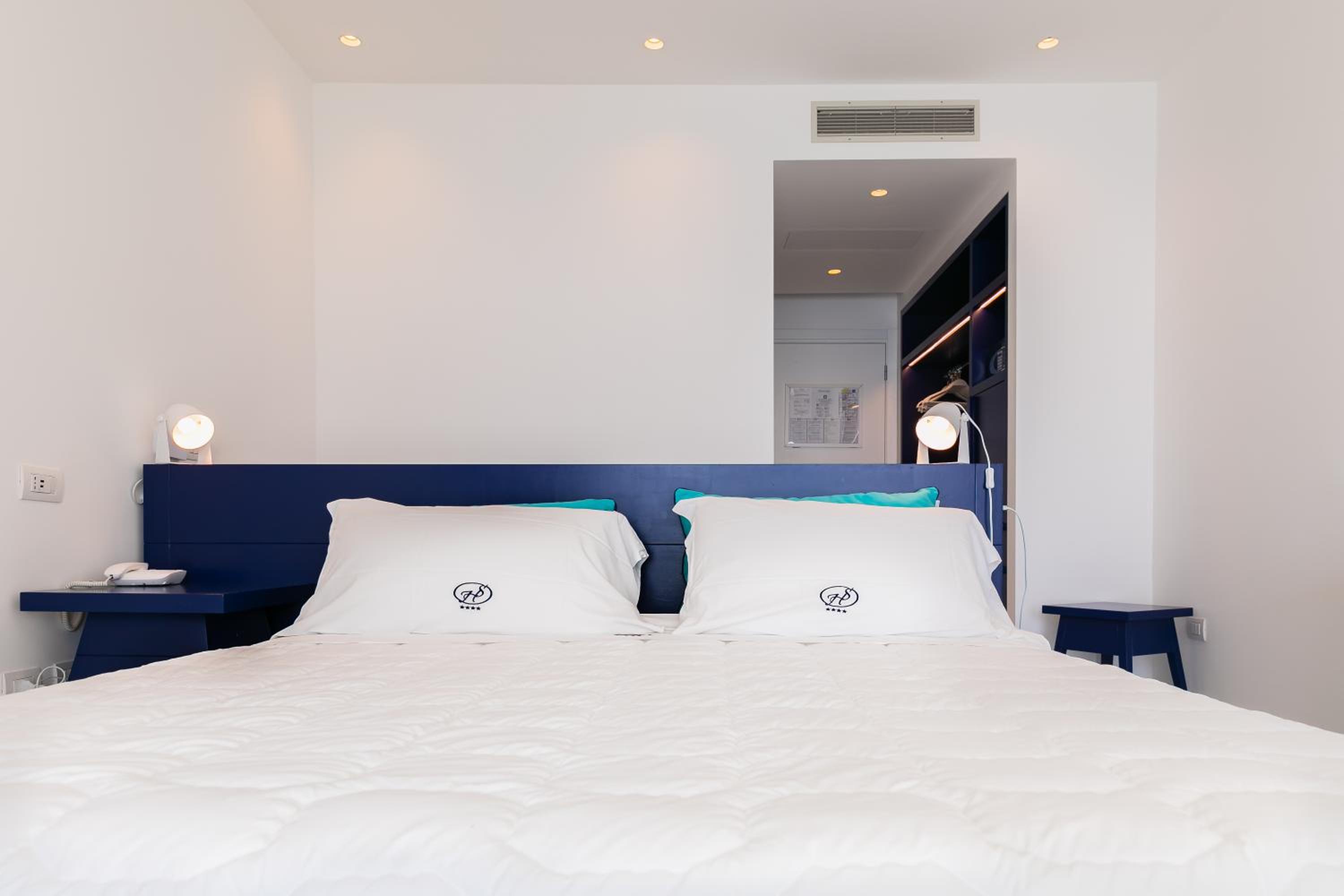 Exclusive, Double Bed