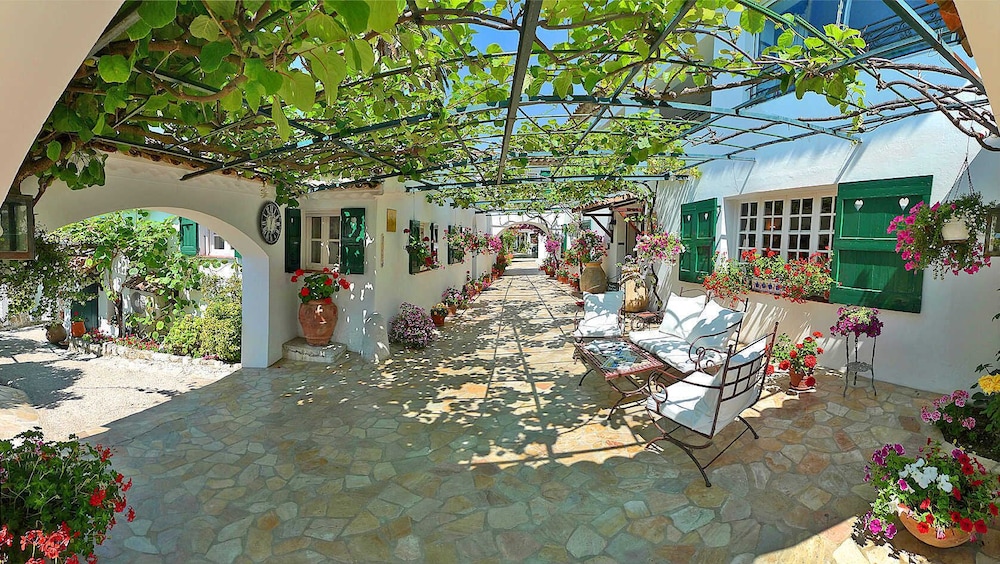 Le Hameau 47/51