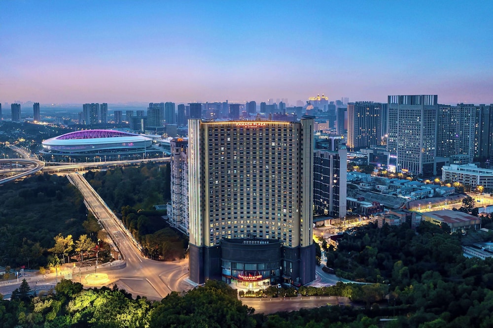 Ramada Plaza by Wyndham Wuhan Dongxi Lake 4/40