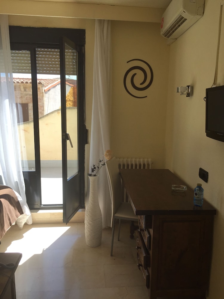 Hotel Emperatriz Ii 12/22