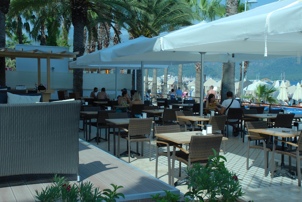 Begonville Beach Hotel - Adult Only 31/49