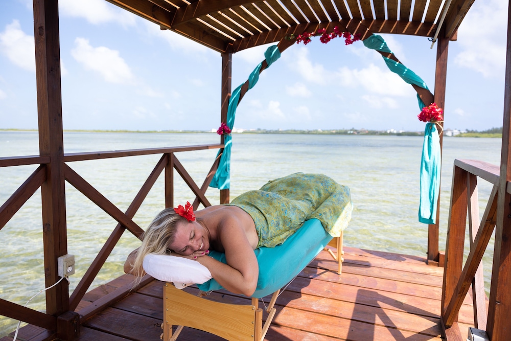 Lina Point Belize Overwater Resort 39/78
