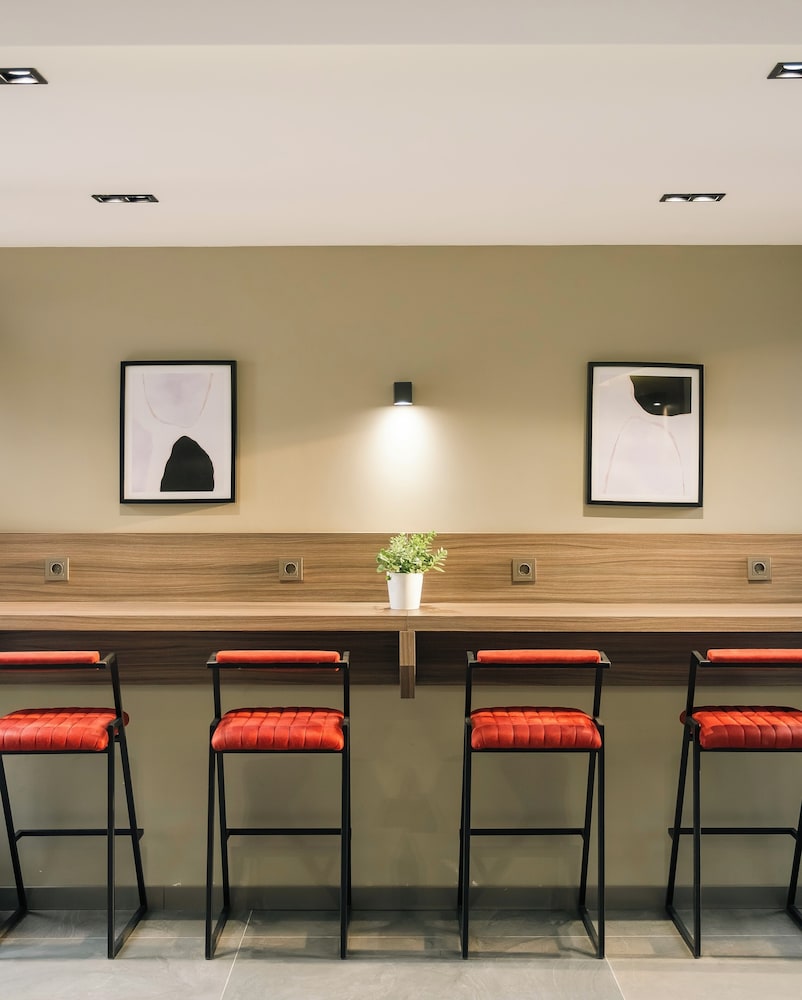 Vesta Suites 35/50