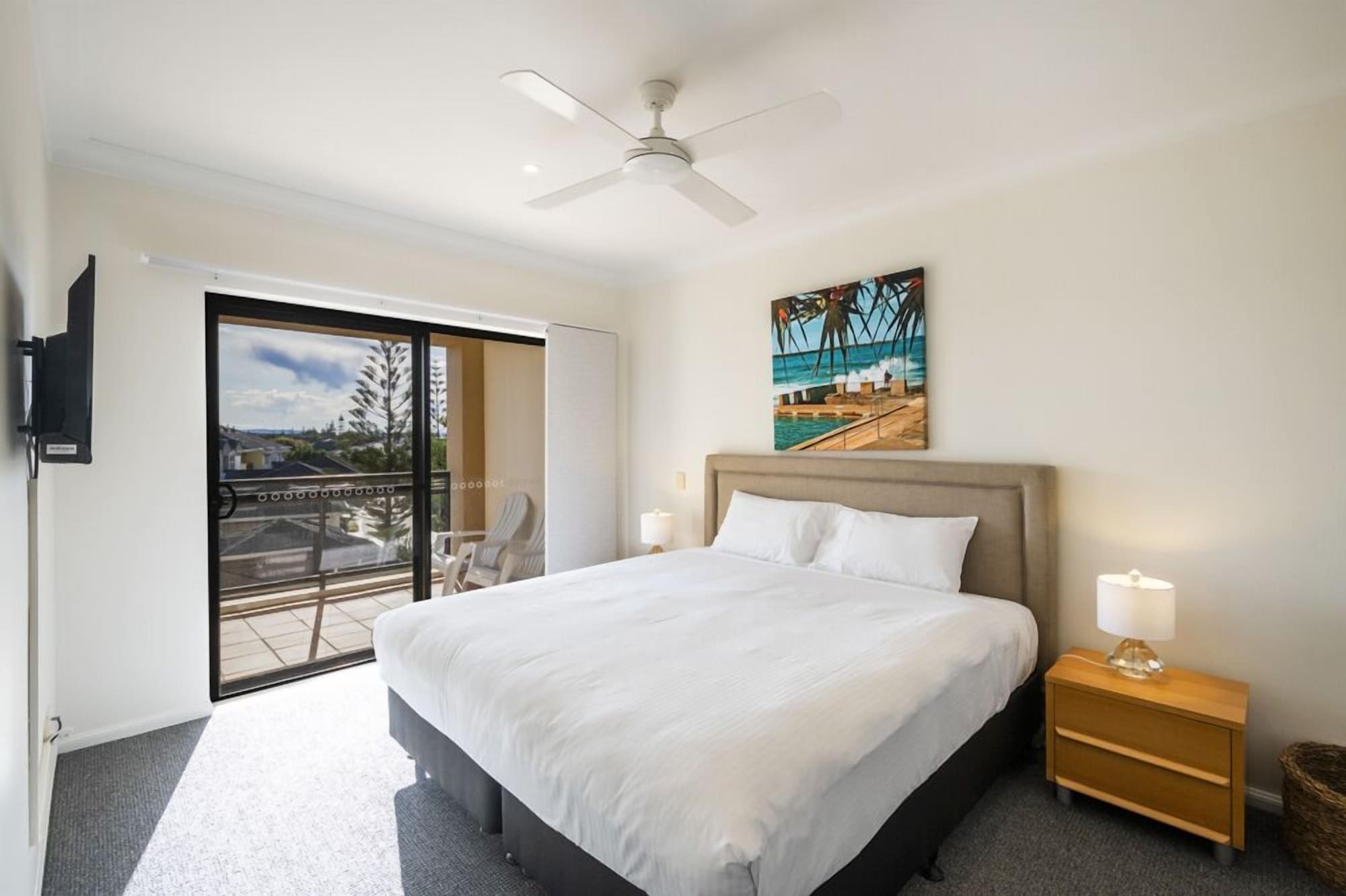 2 Bedrooms, Apartment, Double and Twin Beds, Ocean Front, Top Floor