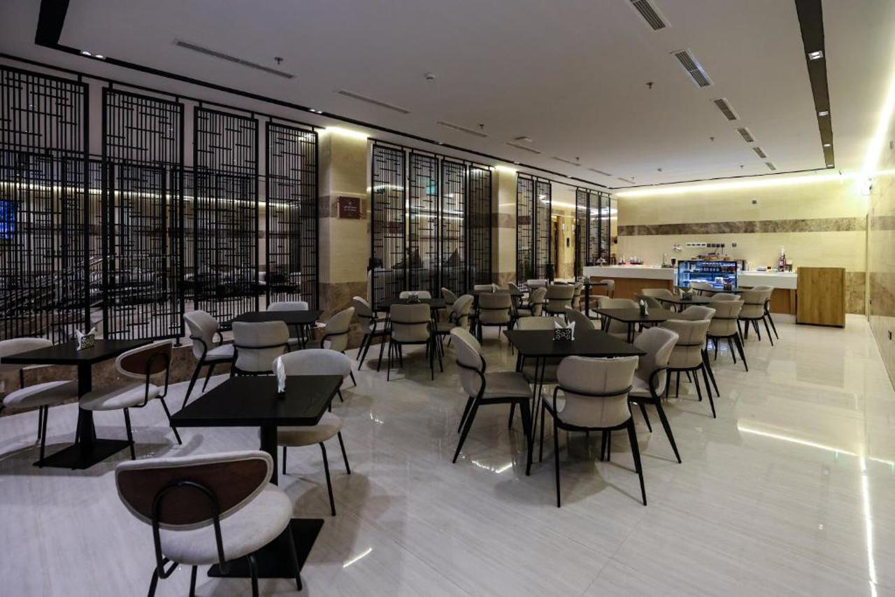 Emaar Rsoukh Hotel 19/20