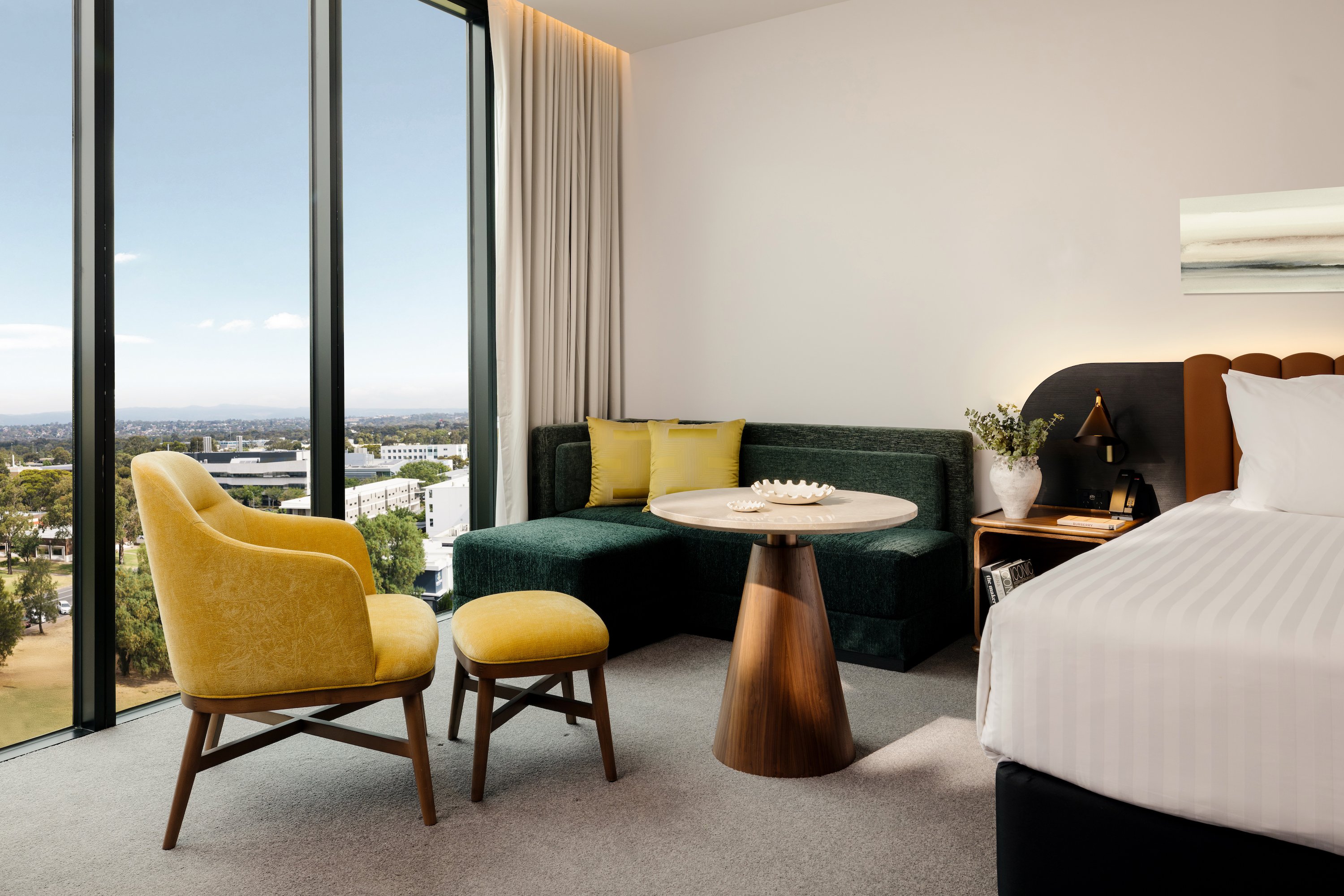 Premium, King Bed, Crowne Plaza Adelaide Mawson Lakes 5/8