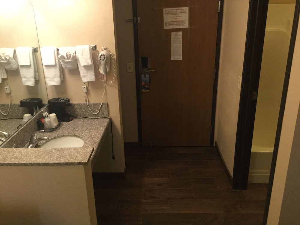 Days Inn by Wyndham Hurricane/Zion National Park Area 18/29