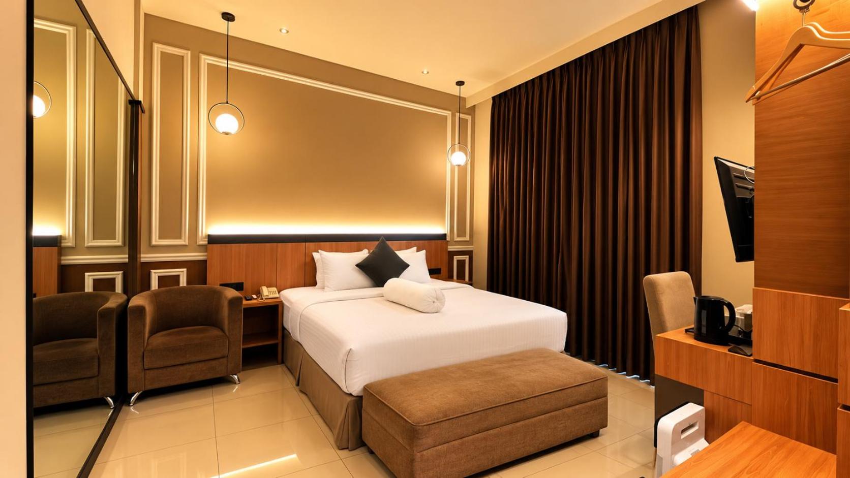غرفة ديلوكس بسرير مزدوج بشرفة، Vio Cimanuk Hotel 4/10