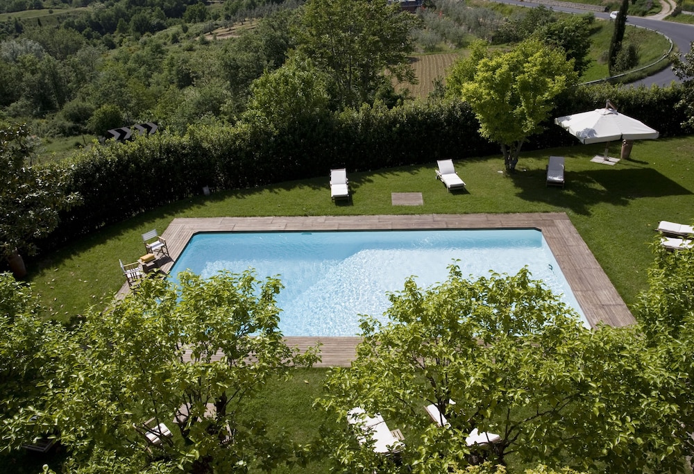 Villa Cassia di Baccano 37/50