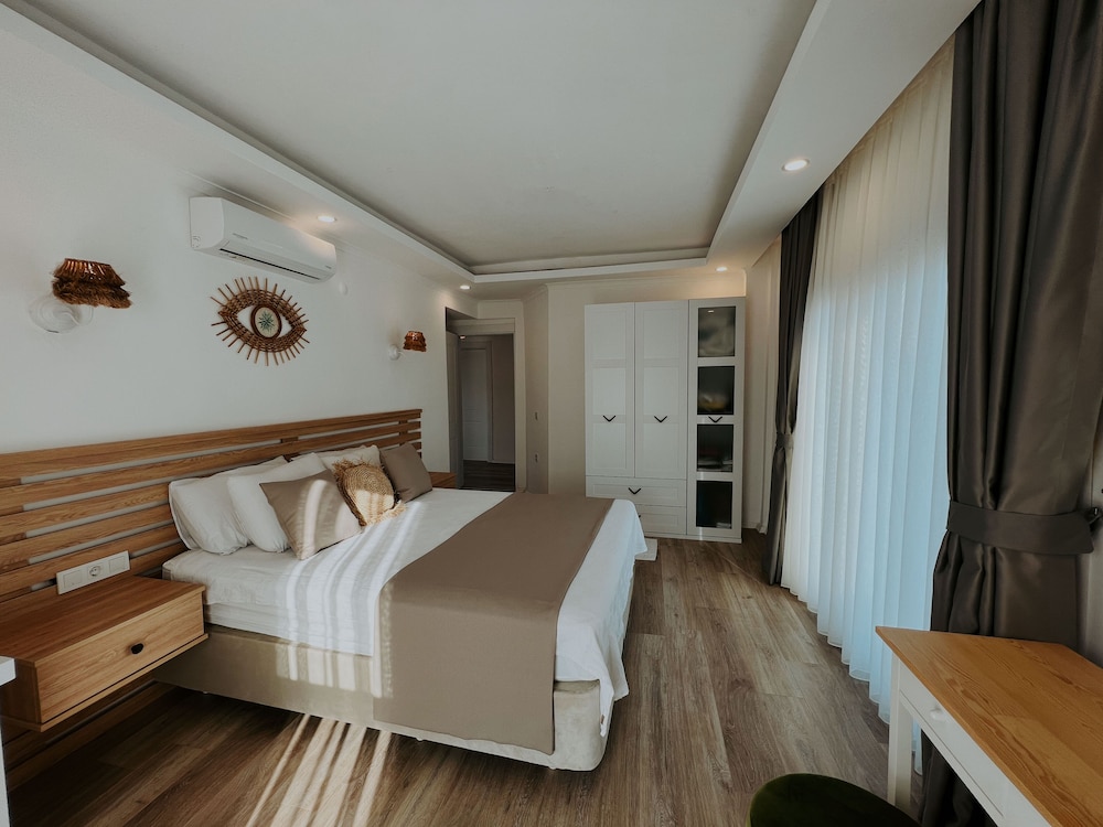 Marla Suite 13/50