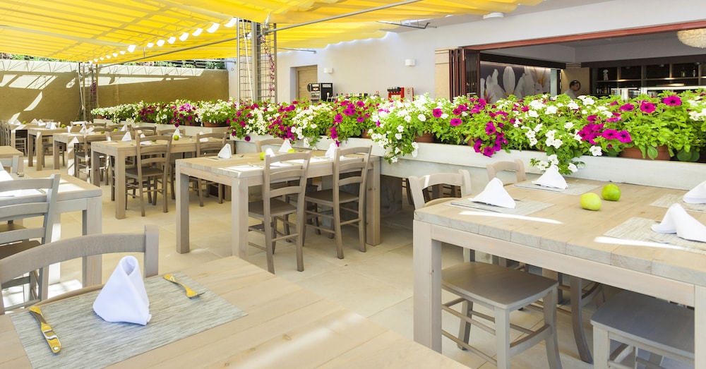 Insotel Cala Mandia Resort Spa 55/71