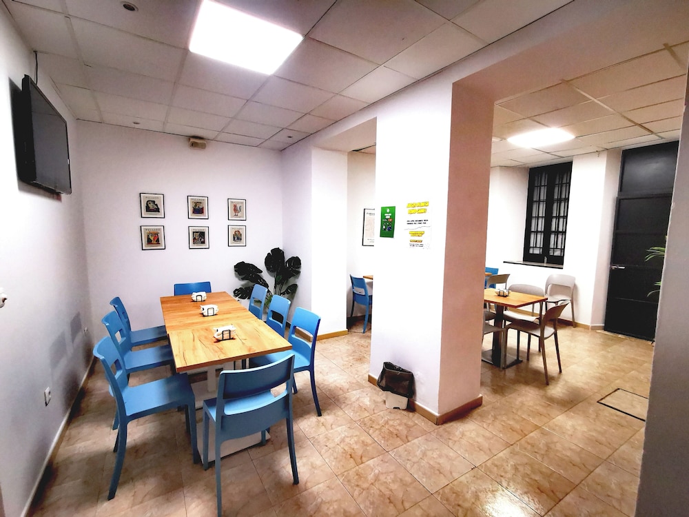 Feel Hostel City Center 52/62