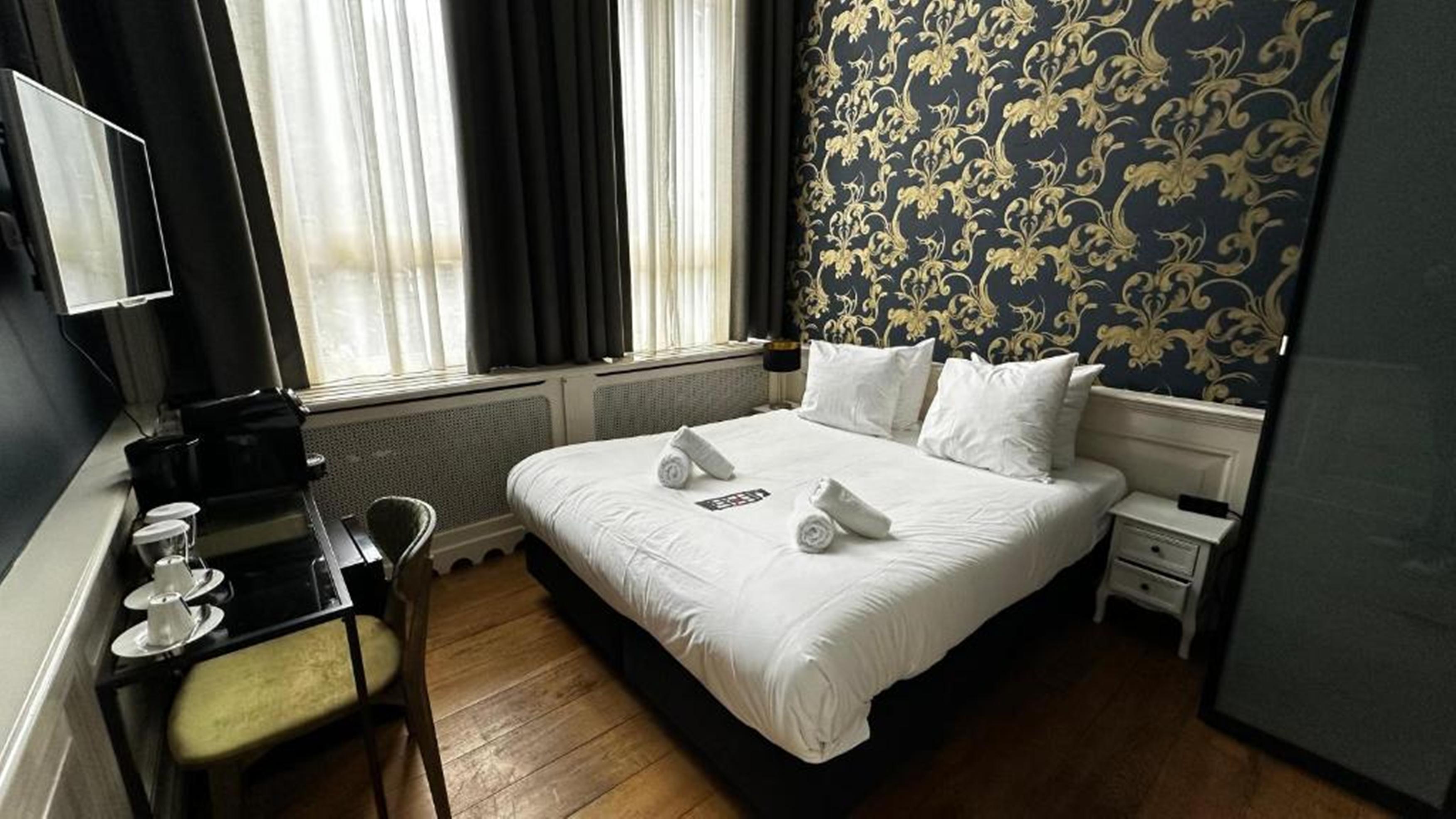 Deluxe, Street View