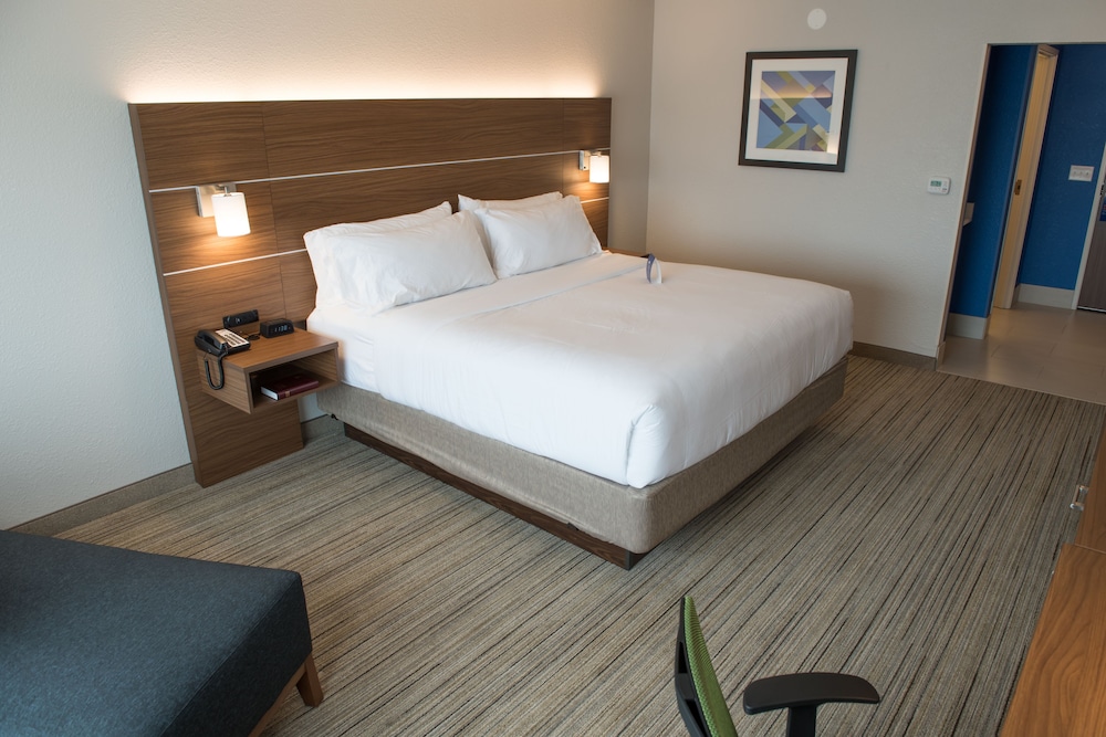 Holiday Inn Express & Suites Dayton SW - University Area by IHG 18/49