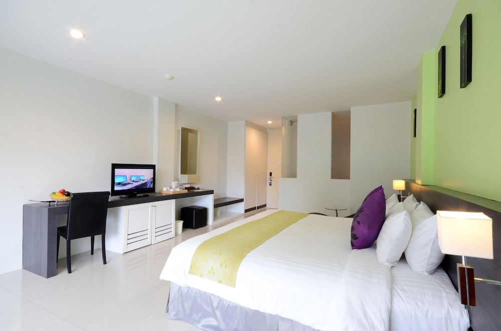 The Lantern Resorts Patong Phuket 22/71