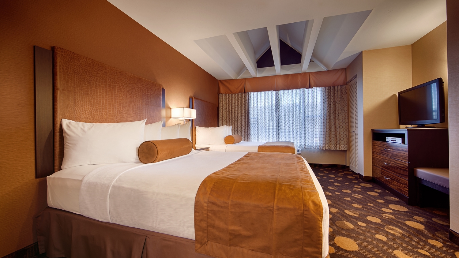 Best Western Plus Suites Hotel Coronado Island 10/36