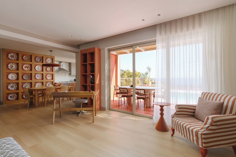 Pleiades Luxurious Villas 31/48