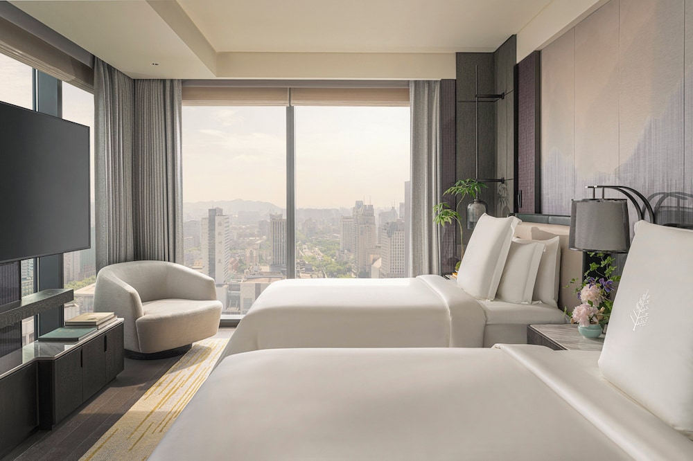 Four Seasons Hotel Hangzhou at Hangzhou Centre 20/55
