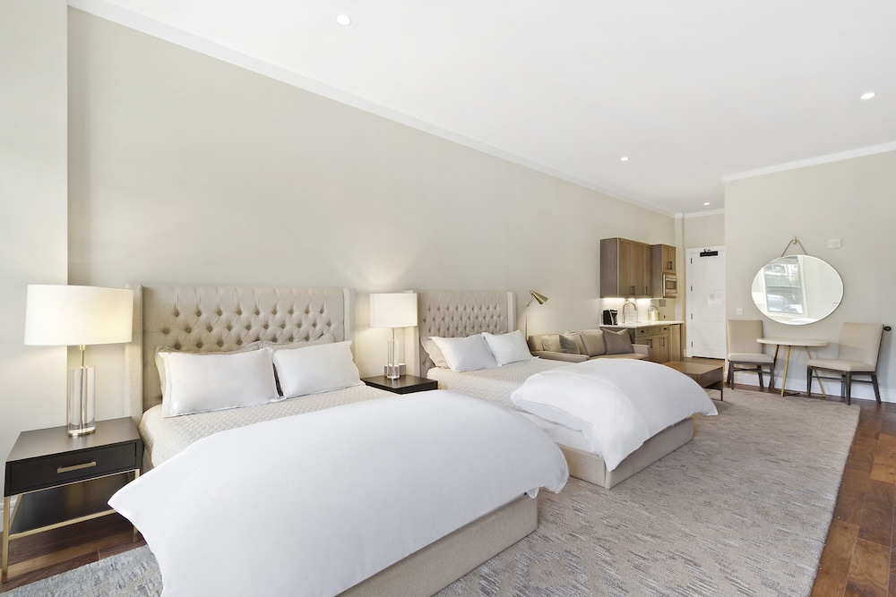The Vanderbilt Hotel Suites 8/27