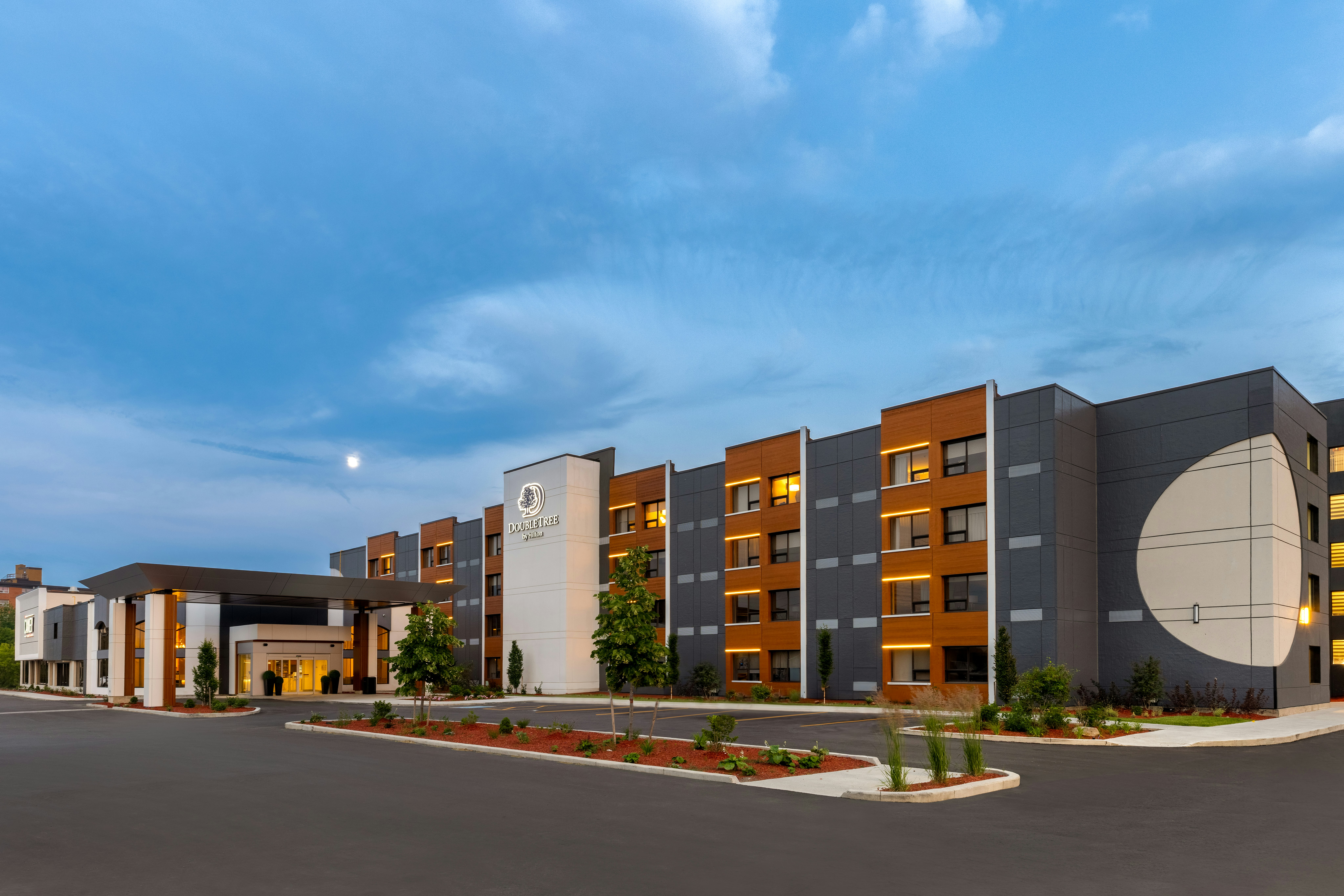 DoubleTree by Hilton Kingston 3/67