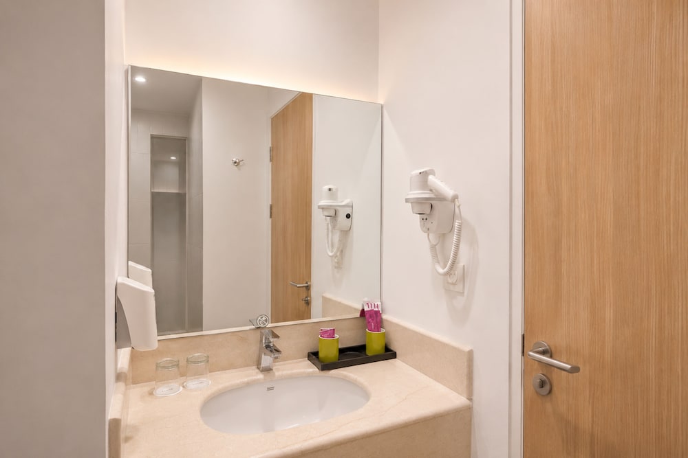 favehotel Karawang 41/43