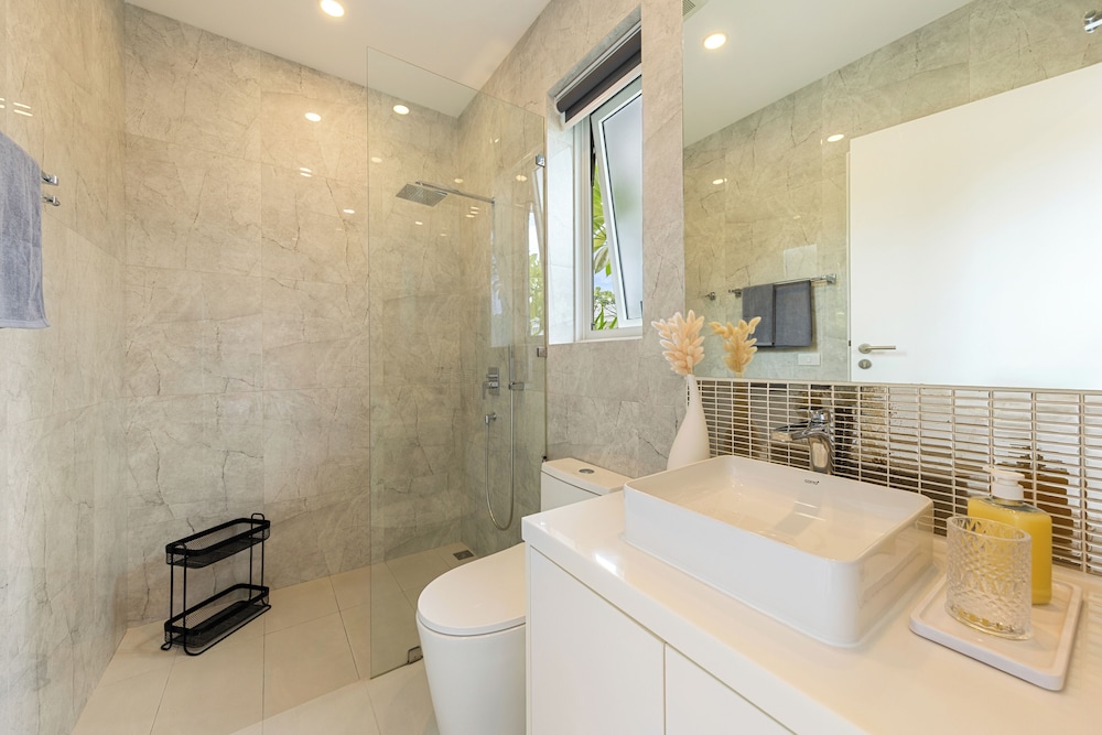 Villa White Orchid 48/50