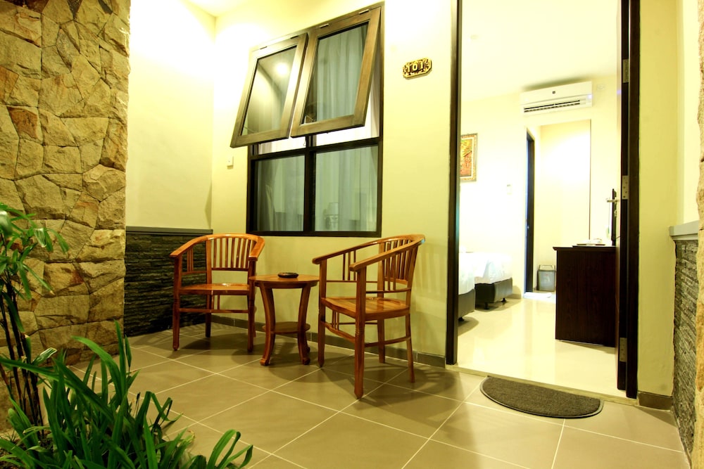 MANGGAR INDONESIA HOTEL & RESIDENCE 34/43