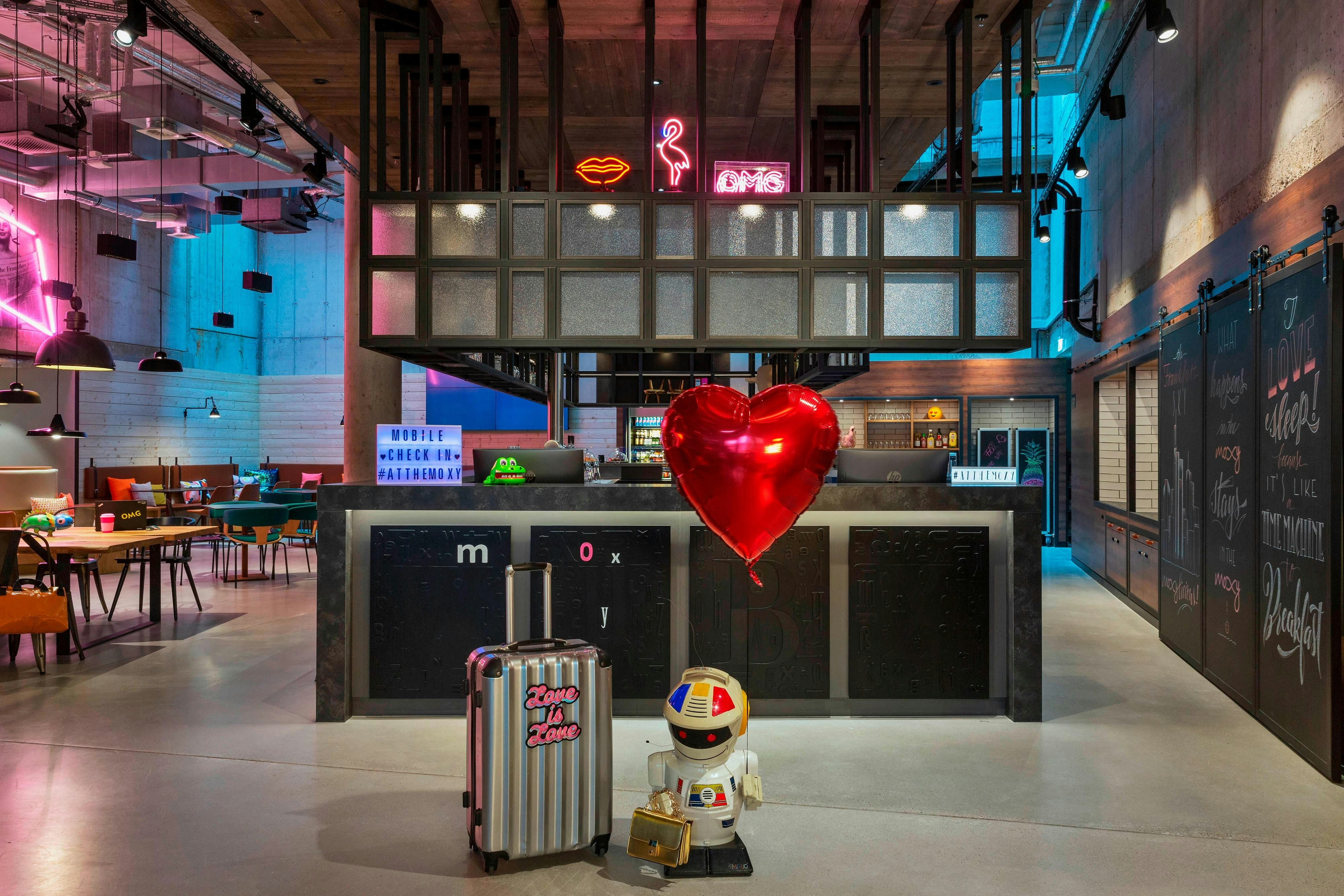 MOXY FRANKFURT CITY CENTER 15/45