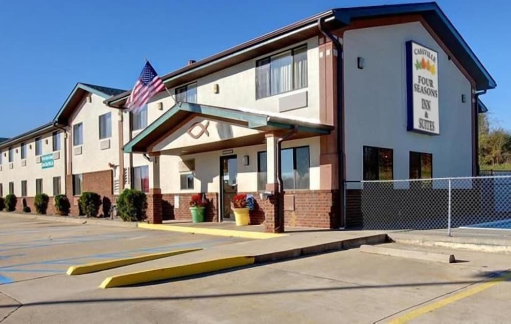 Americas Best Value Inn and Suites-Cassville/Roaring River 35/42