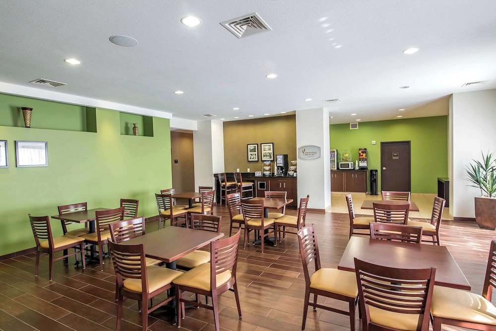 Sleep Inn & Suites Haysville - Wichita South 45/58