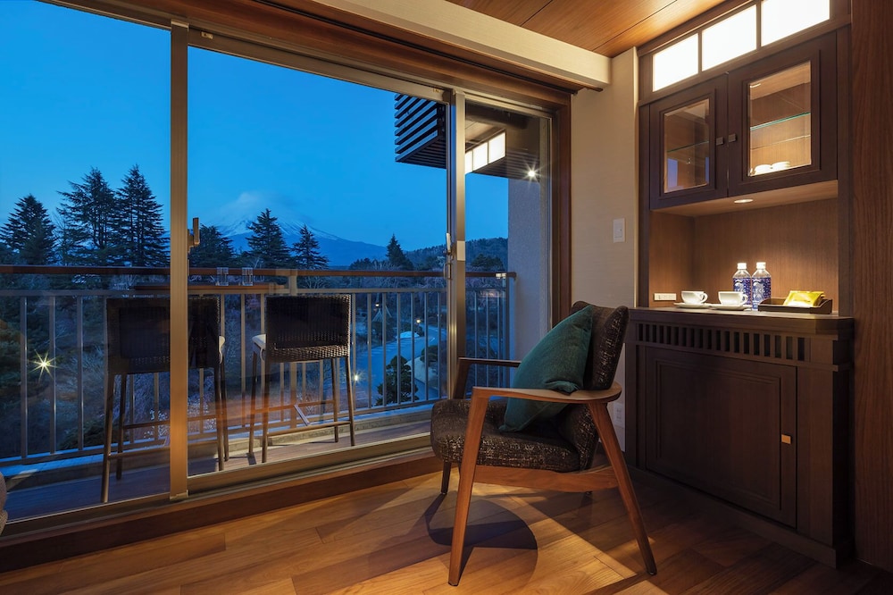 Fuji View Hotel 25/77