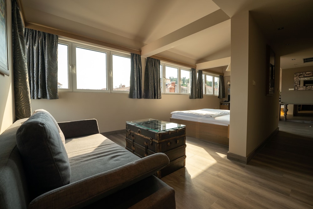 Hotel Piran 37/42