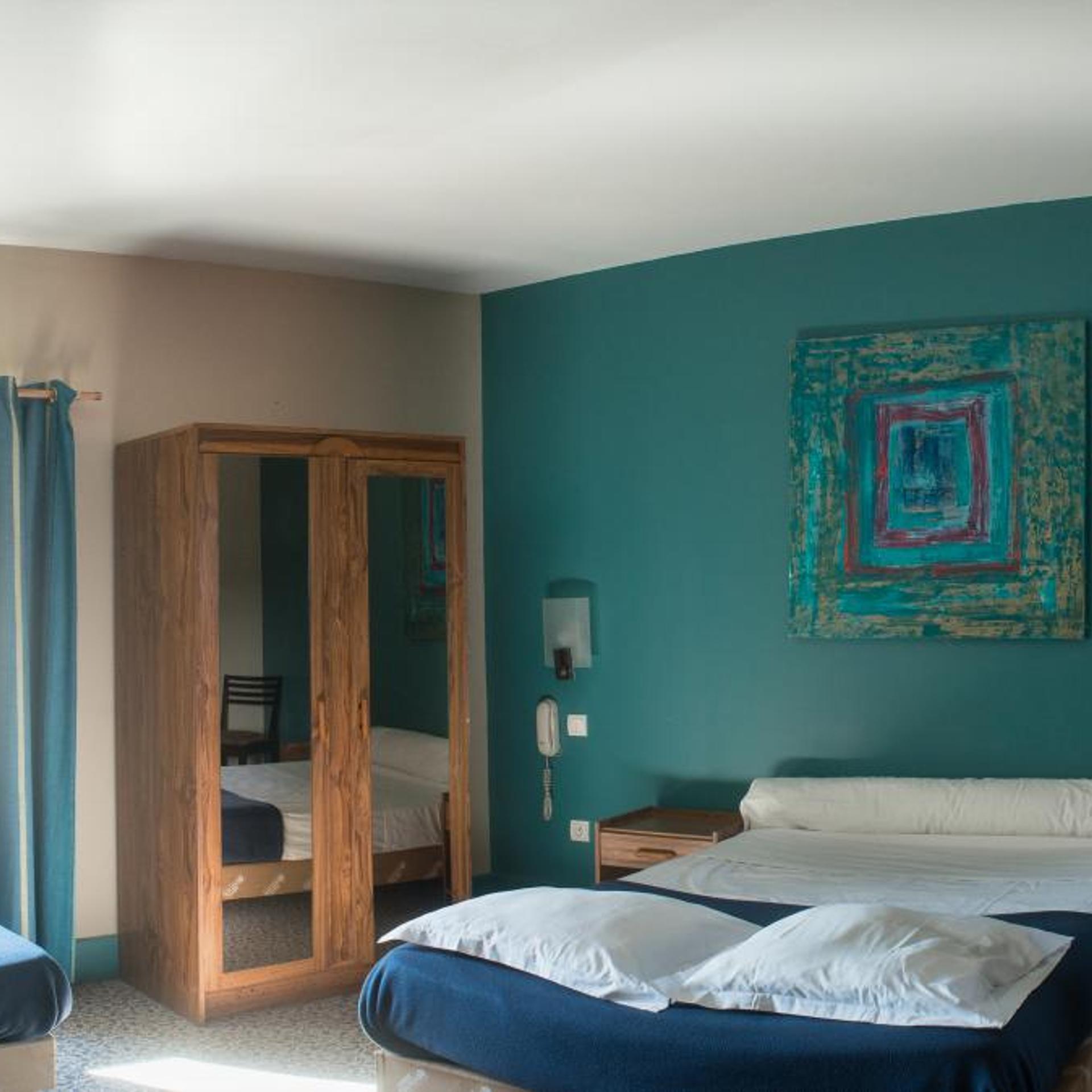 HOTEL LE CLOS DES OLIVIERS 12/37