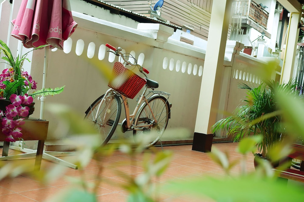 Villa Ban Lakkham 9/95
