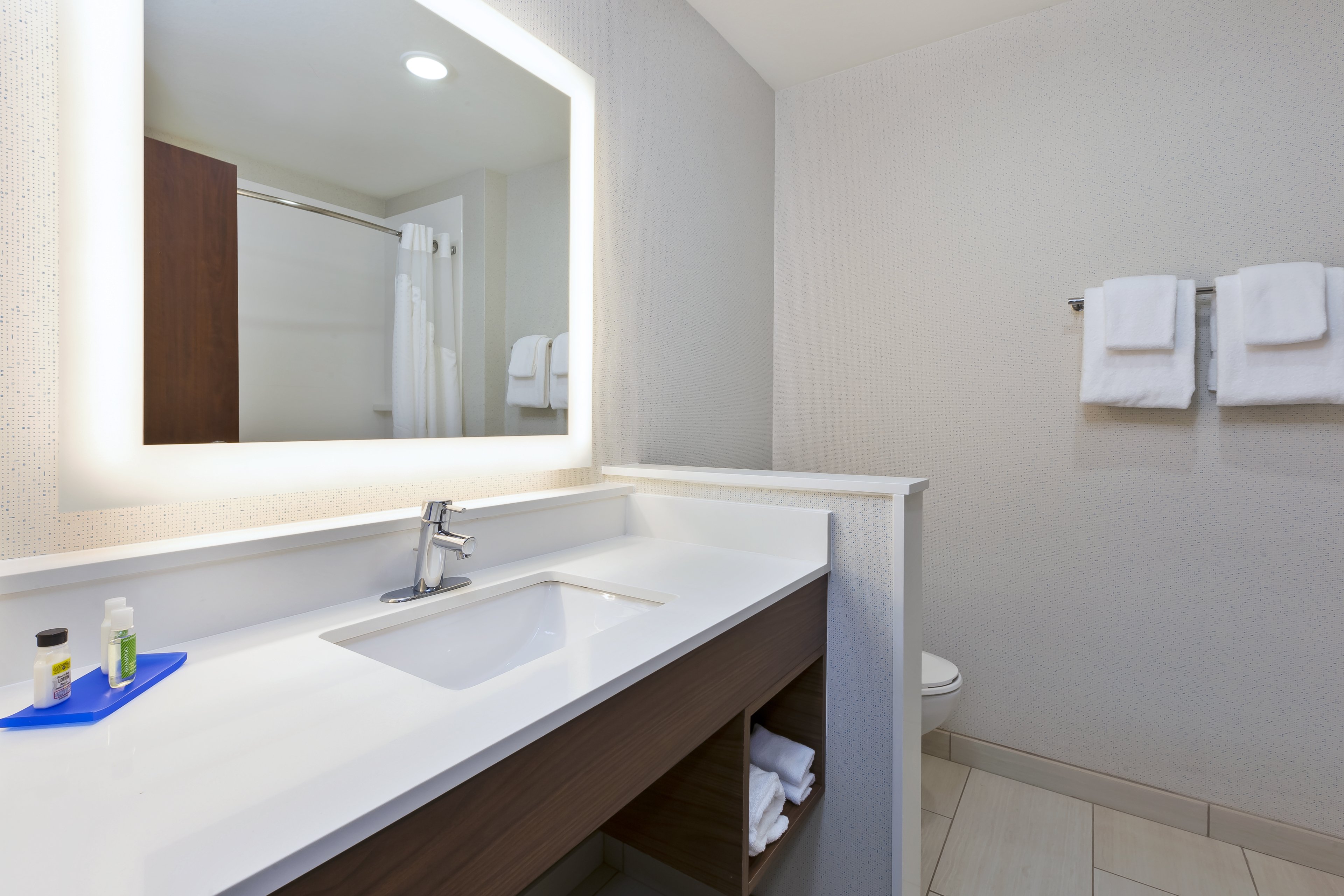 Holiday Inn Express And Suites Painesville Concord 52/54