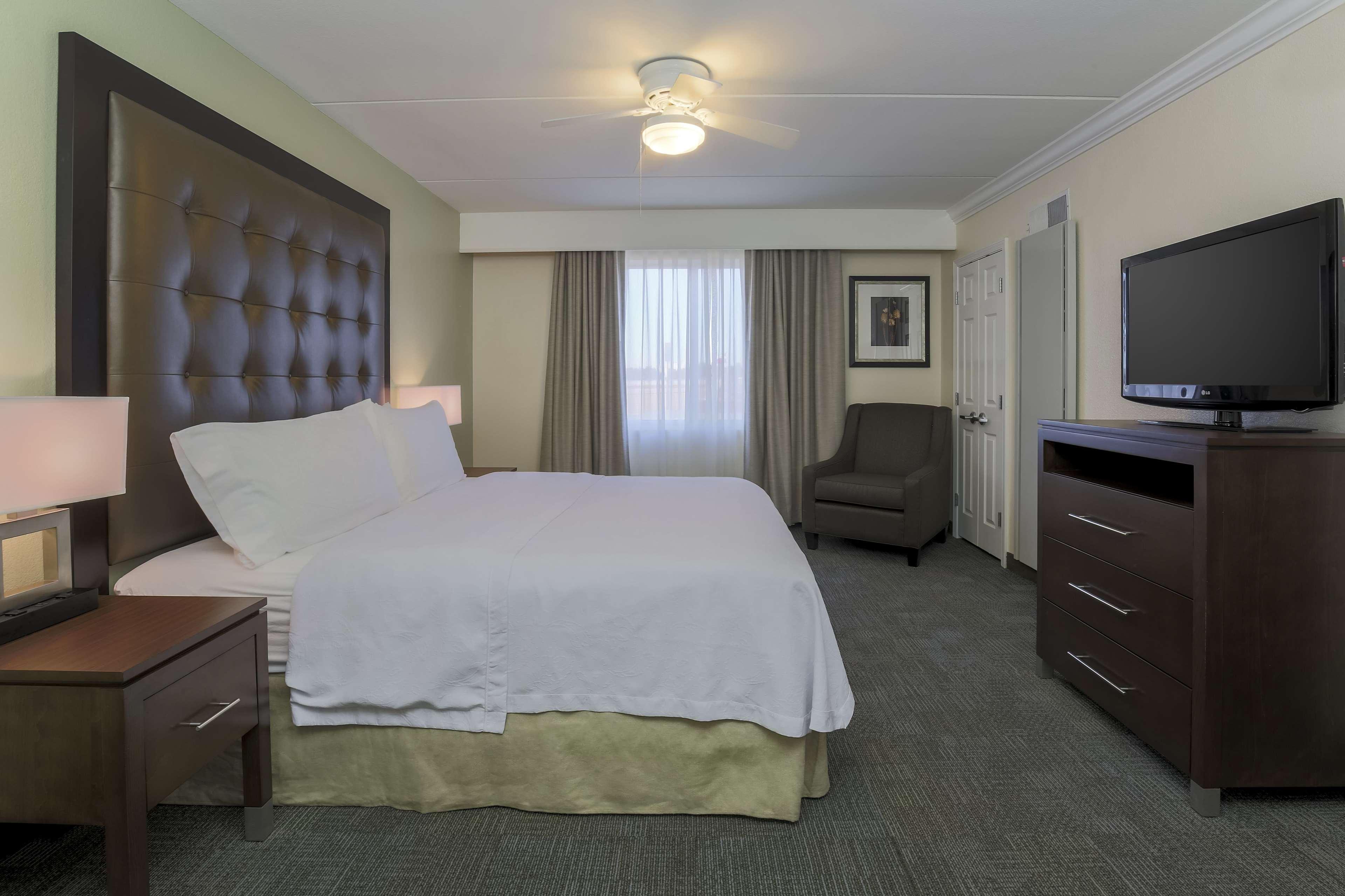 ROOM, 1 KING OR 2 DOUBLE BEDS, SOFA, ACCESSIBLE