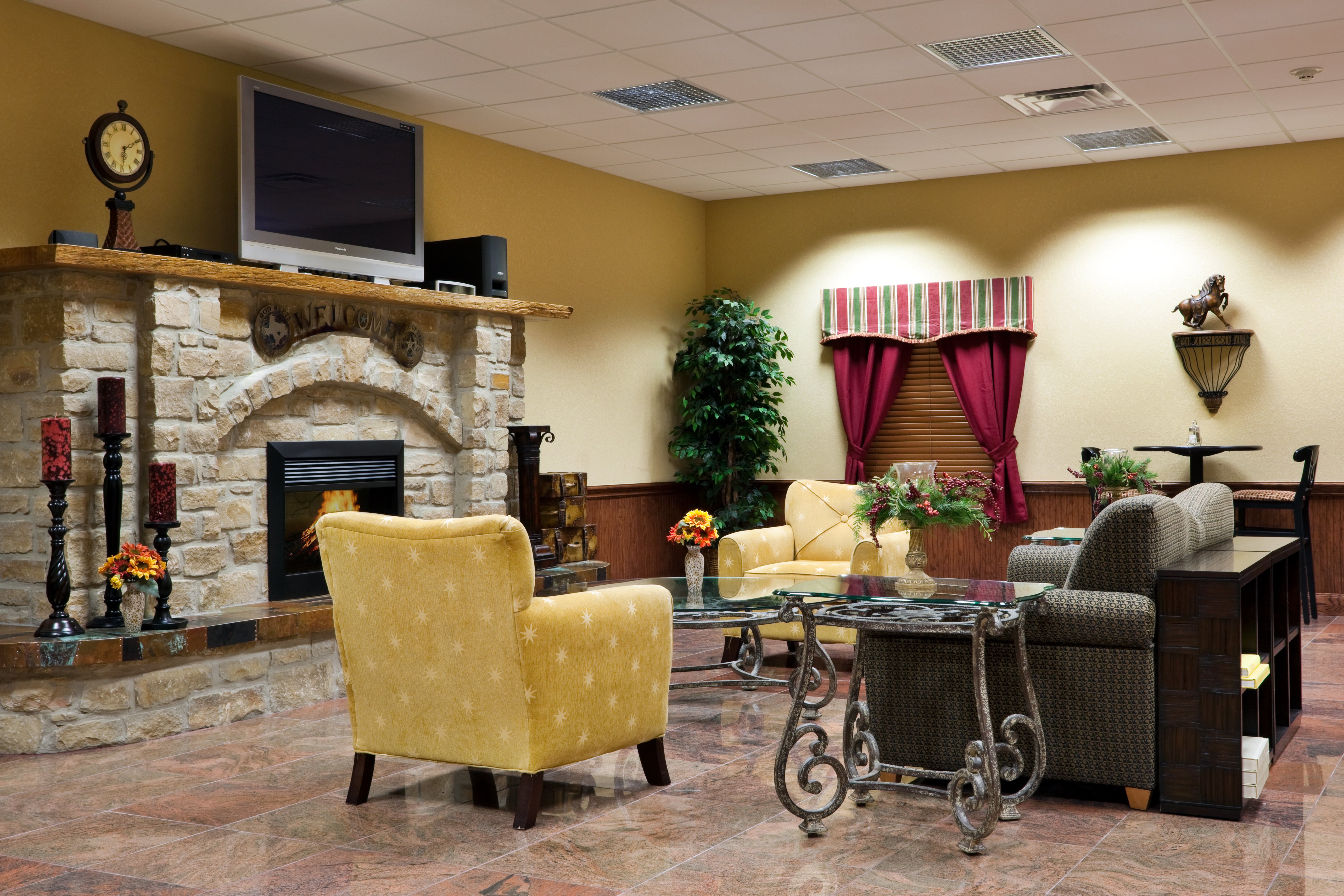 Holiday Inn Express Salado-Belton 21/45