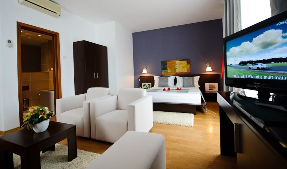 Unique Hotel 44/67