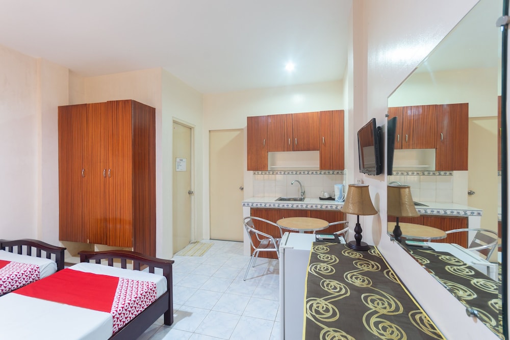 Oyo 556 3JS And K Apartment 13/17