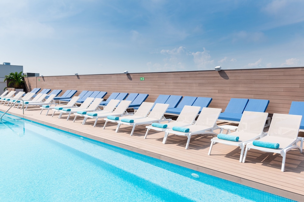 L Azure Hotel 5/64